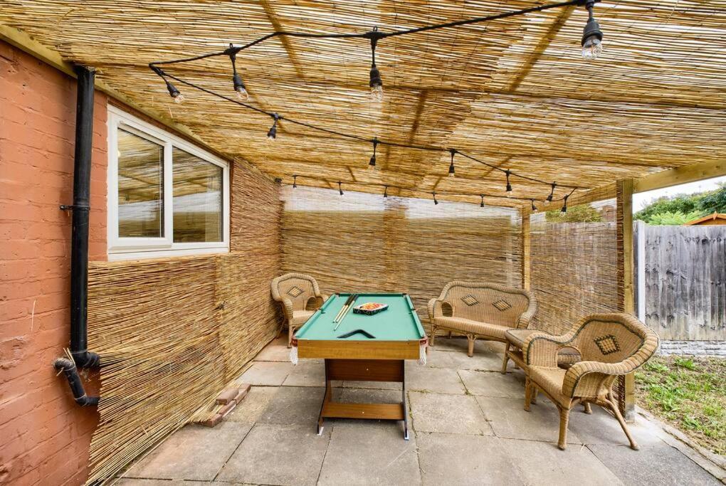 Low Rate For A 4-Bedroom House In Coventry With Free Unlimited Wi-Fi 2 Car Parking 53 Qmc Екстериор снимка